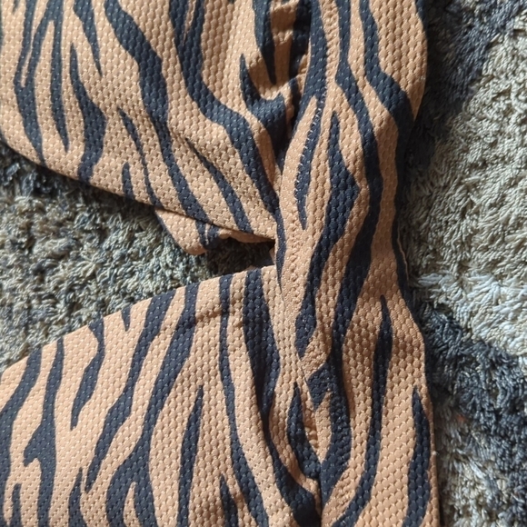 Aerie Animal Print Triangle Bikini Top Only Size XS NWOT - Picture 2 of 8